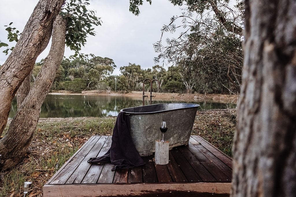Petit Eco Cabin Margaret River outdoor tub