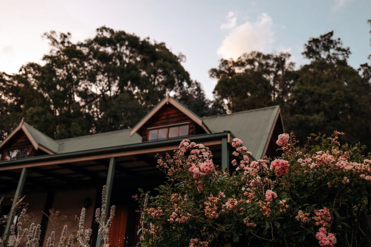 Woodman's Cottage Mount Beauty 12 Woodman's Cottage Mount Beauty 12