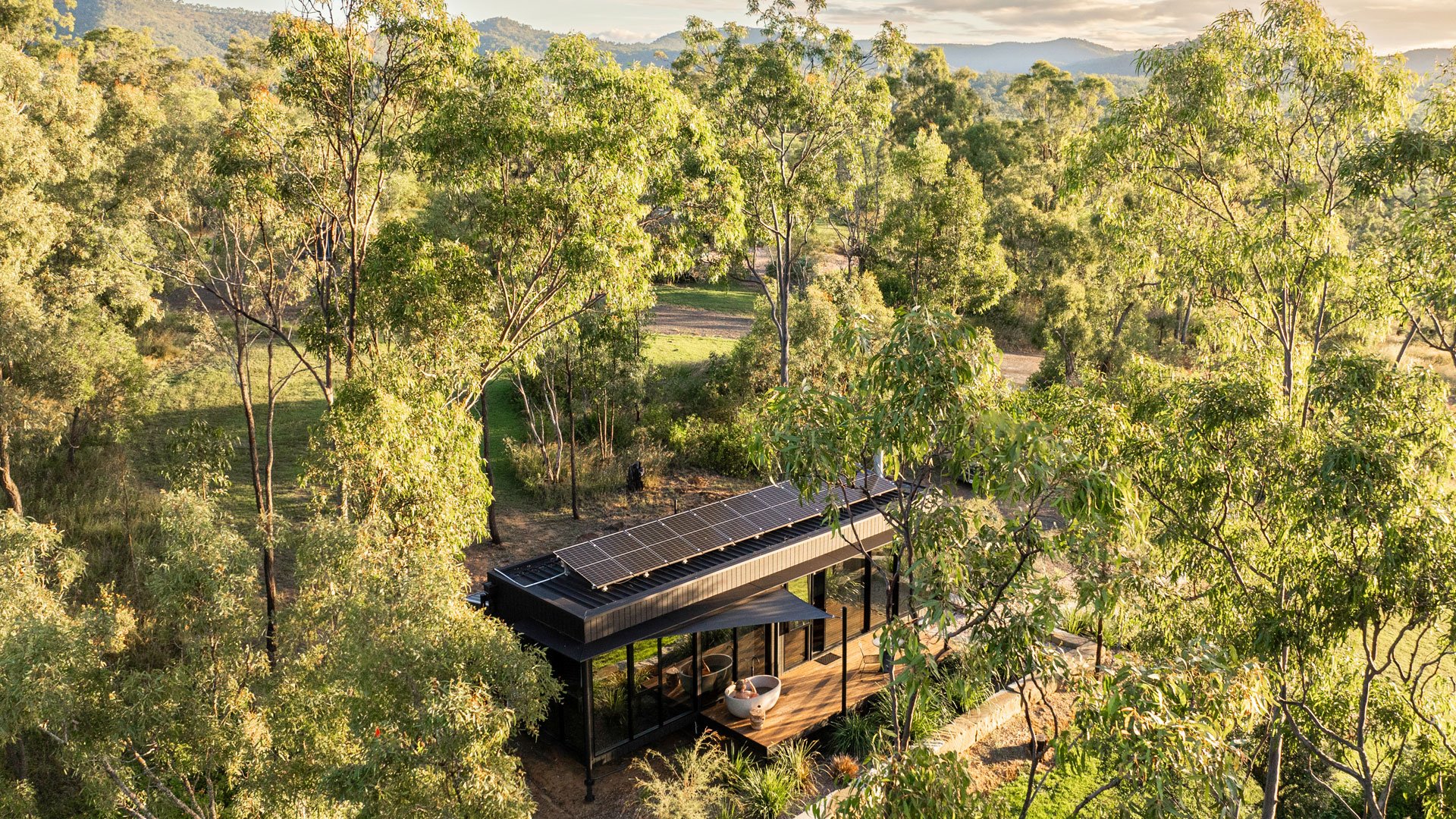 Outdoor Bath at Wander in the Scenic Rim