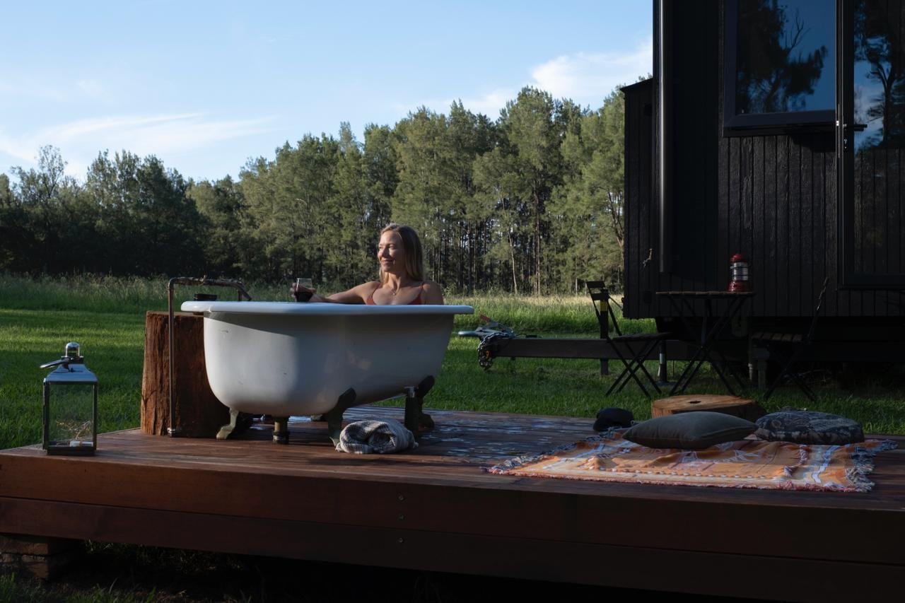 Barrington Eco Hut - cosy country getaway