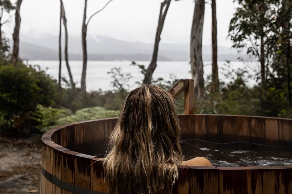 Blueberry Bay Cottage Hot Tub Tasmania Slow Stay