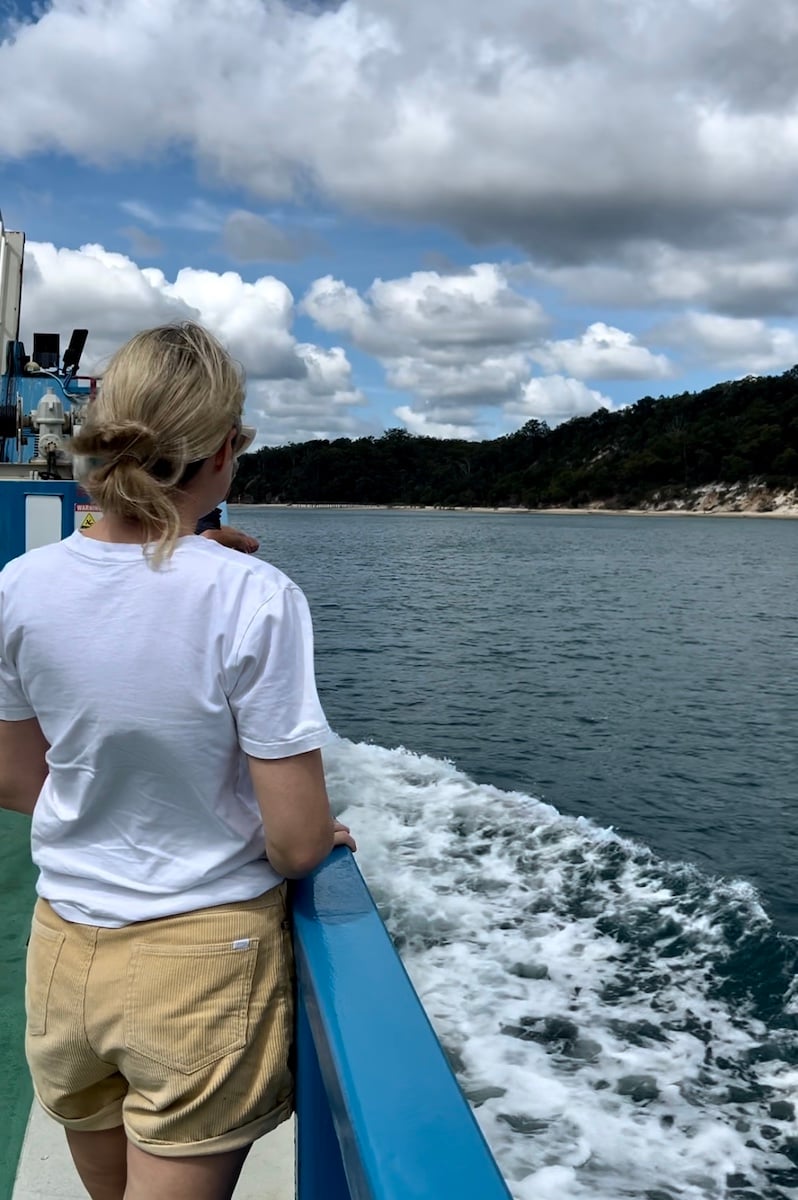 Ferry to Kingfisher Bay Resort