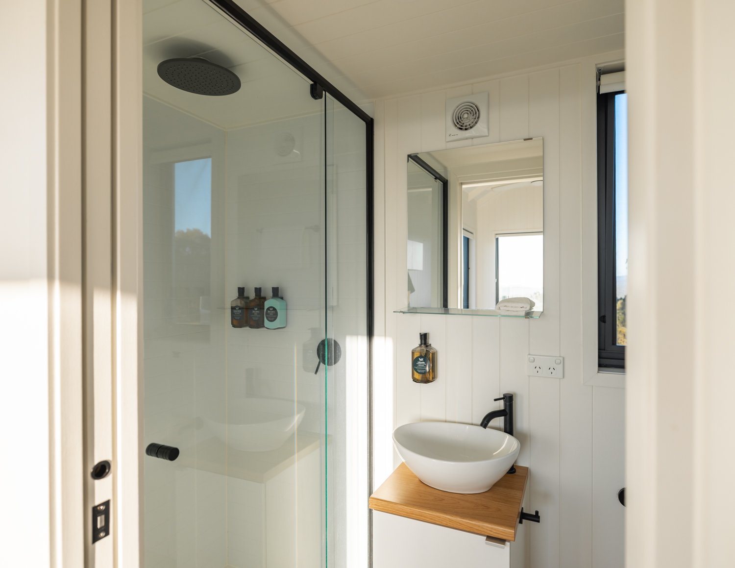 IntotheWild QLD Heidi WEBRES 6